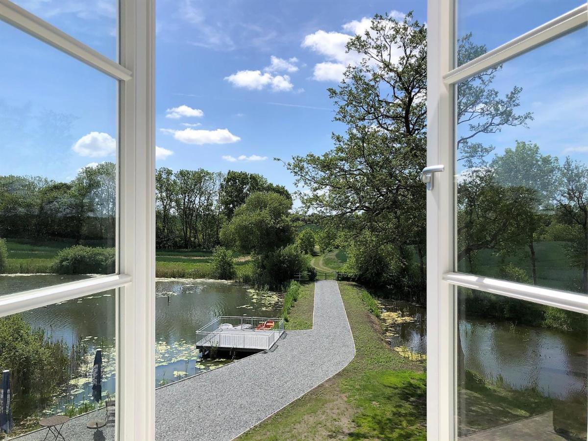 Ferienwohnungen Herrenhaus Gut Oestergaard 斯泰恩伯格 外观 照片
